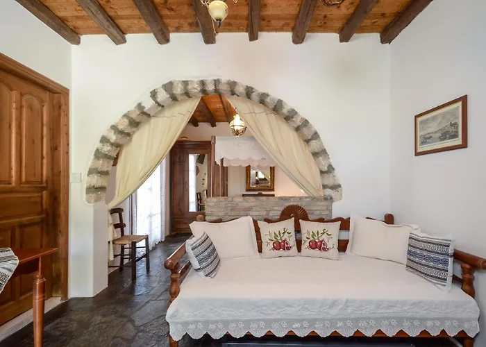 Naxos Filoxenia Галини