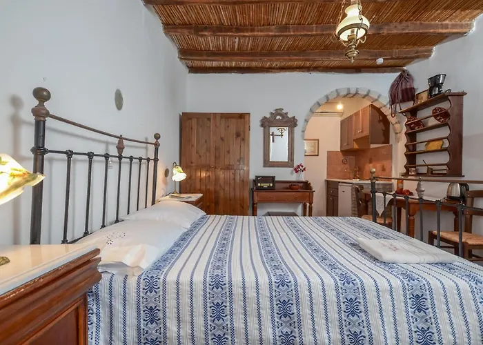 Naxos Filoxenia Галини