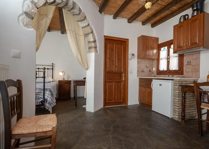 Naxos Filoxenia Галини