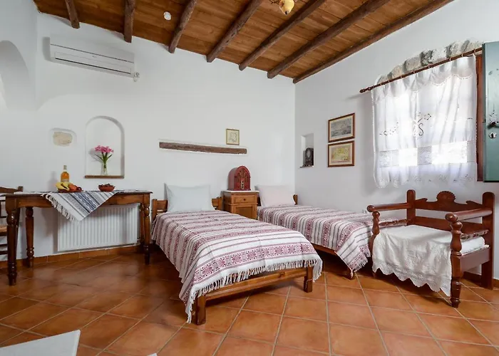 Naxos Filoxenia Апарт-отель 3*