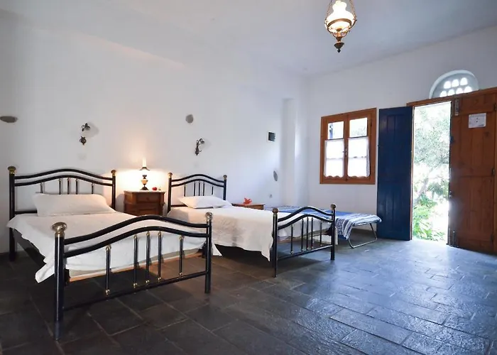 Naxos Filoxenia Галини