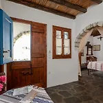 Naxos Filoxenia Apart Otel 3*