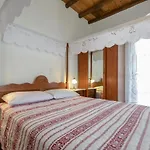 Naxos Filoxenia Apart Otel Galini (Naxos)
