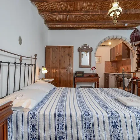 Naxos Filoxenia Галини