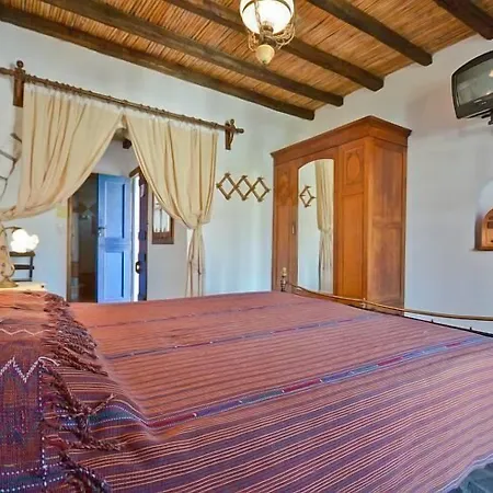 Naxos Filoxenia Галини